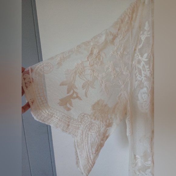She + Sky Cream Lace Kimono Robe Coverup Boho Style Size Medium / Large - Picture 4 of 16